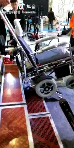唯思康自由行3履带爬楼机 多用途爬楼轮椅 可电动爬楼梯 也能平地电动行走